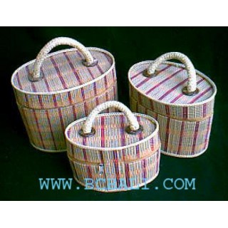 Woman Cosmetic Box Oval