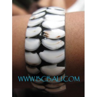 Shell With Resin Bracelets