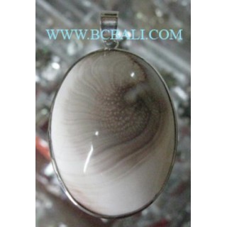 White Shiva Shell Pendant Silver