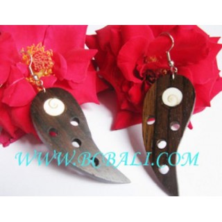 Woods Earring with Shells