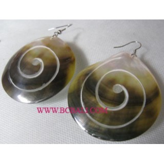 Carving Mother Pearl Earring