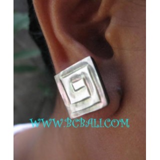 Ladies Earring Carved