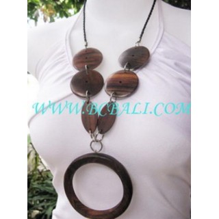 One Circle And Flat Wood Necklaces