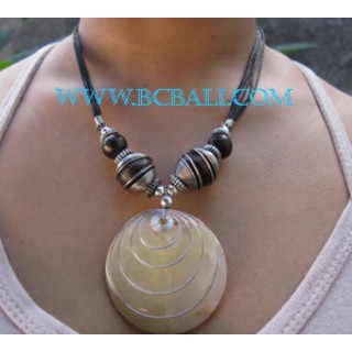 Stone Pendant Necklaces With  Wooden