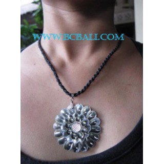 Sea Shell Carving Pendant Necklaces