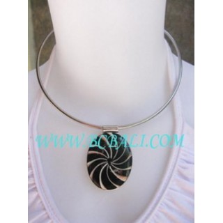 Stainless Steel Shell Resin Chokers Necklace