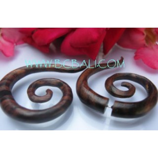 Wooden Spiral Earring Natural