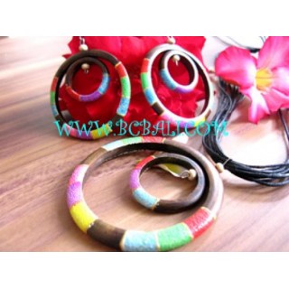 Wooden Jewelry Set Painted