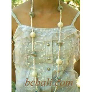 Beads Boll Necklace