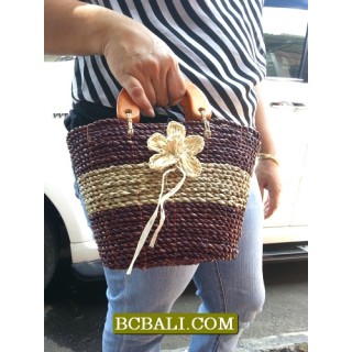 Small Bags Straw Wooden Handle Flowers