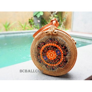 natural rattan sling bag circle with wood hand painted